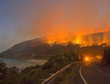 Πολύ υψηλές θερμοκρασίες στην Αυστραλία - Μάχη με τη φωτιά σε 50 διαφορετικά μέτωπα